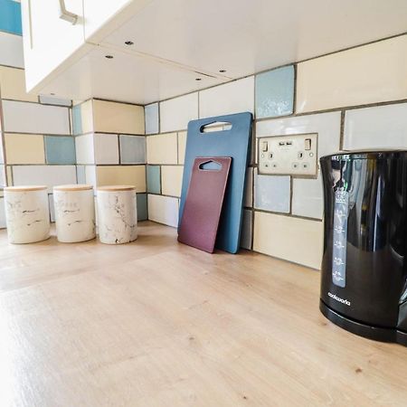 Spacious 1 Bed Flat-Free Parking Hillingdon Exterior foto