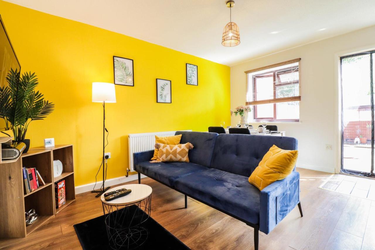 Spacious 1 Bed Flat-Free Parking Hillingdon Exterior foto