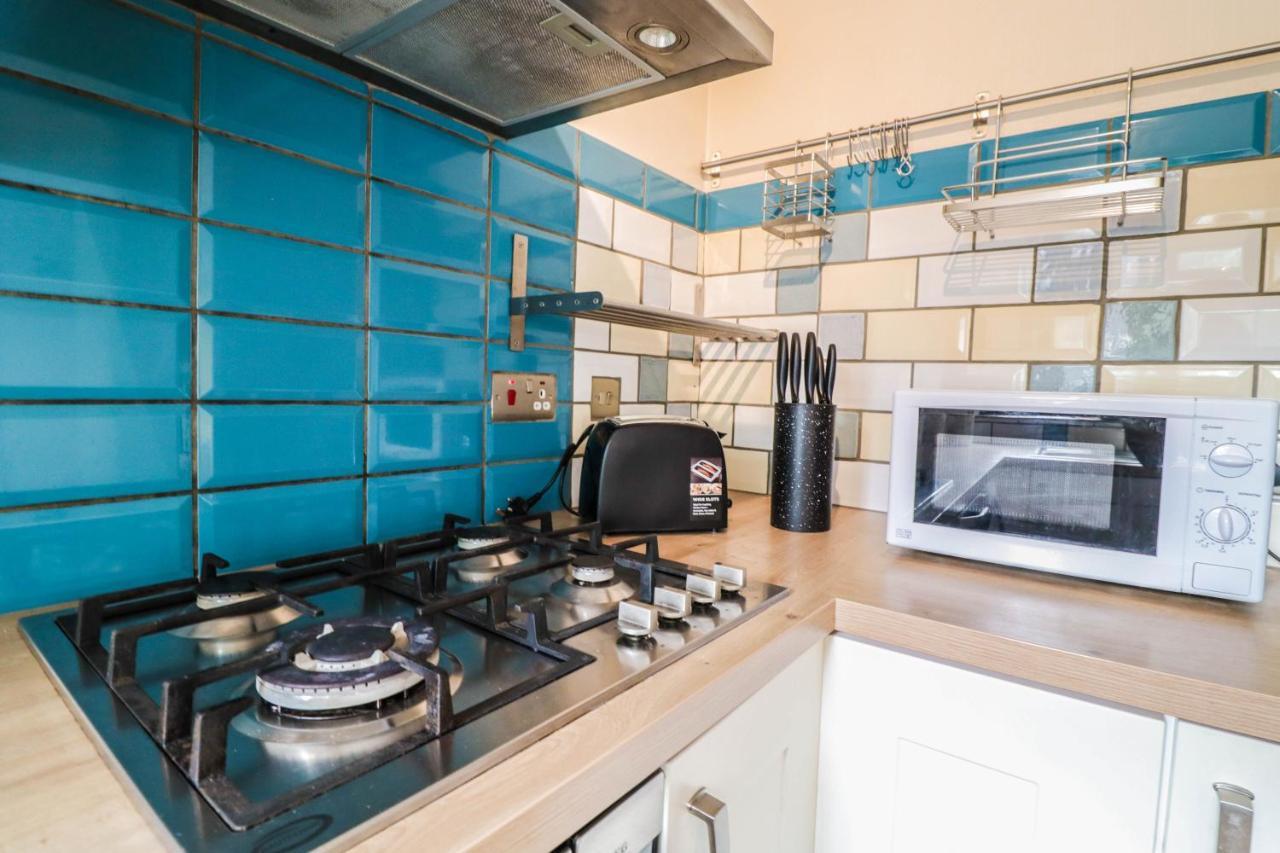 Spacious 1 Bed Flat-Free Parking Hillingdon Exterior foto