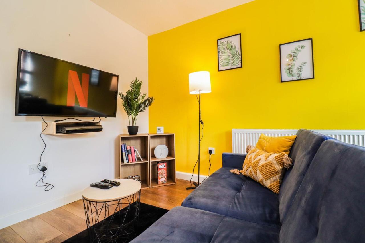 Spacious 1 Bed Flat-Free Parking Hillingdon Exterior foto